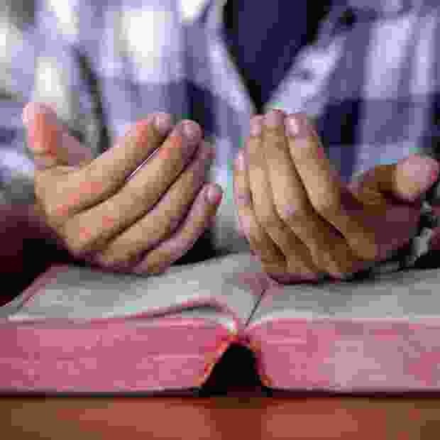 sermons-image-06